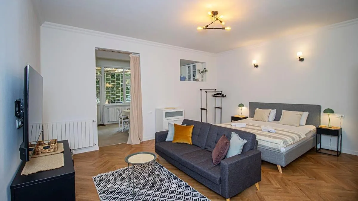 טביליסי Elegant 1Br Vake Apt For 3 - By Wehost