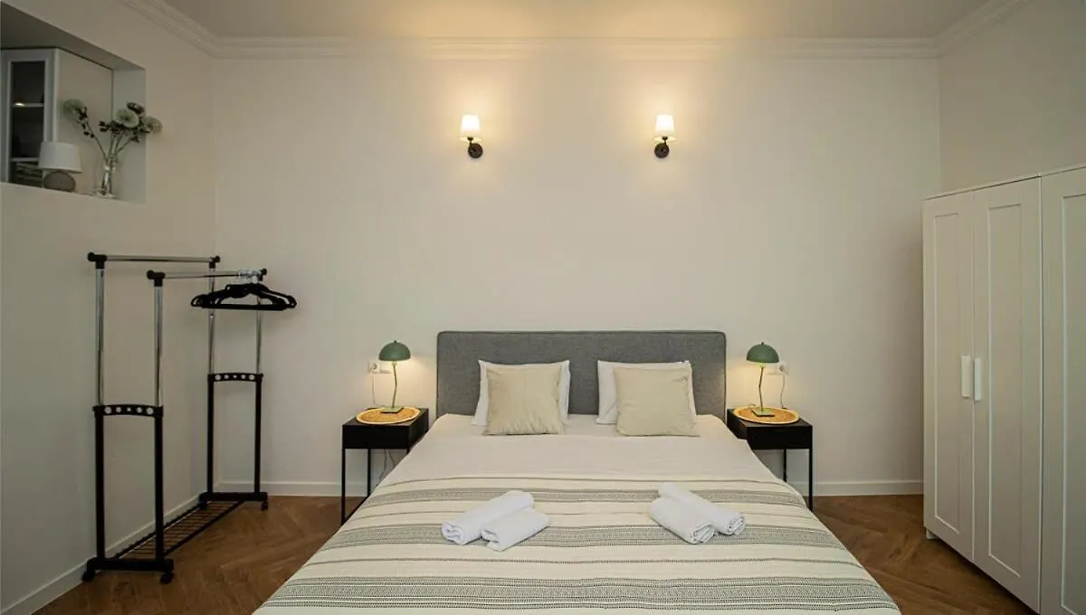בית נופש טביליסי Elegant 1Br Vake Apt For 3 - By Wehost